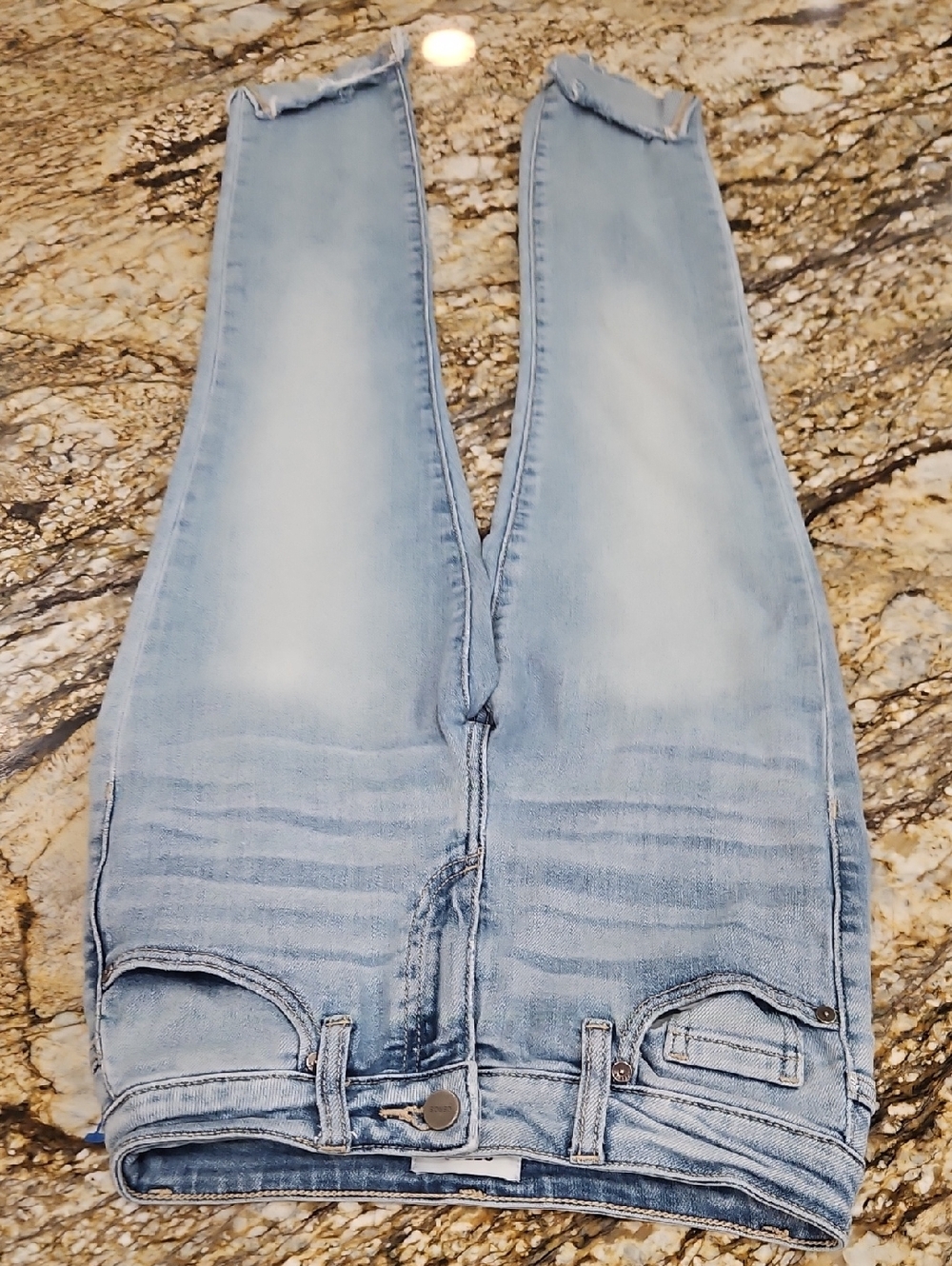 CEROS Y2K Women's Light Wash Raw Hem Ankle. Size 24 Inseam 25 Rise 7"